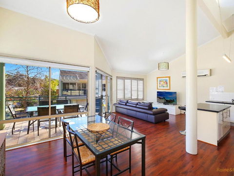 Watermark #25 25 / 4 Karla Avenue Terrigal - Darwin Holiday 5