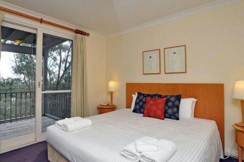 Villa Pinot Located Within Cypress Lakes - Darwin Holiday 3