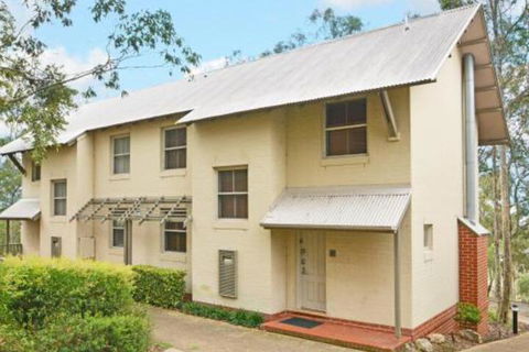 Villa Executive 2br Rose Resort Condo Located Within Cypress Lakes Resort (nothing Is More Central) - Darwin Holiday 0
