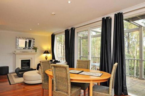 Villa Executive 2br Valley Views Resort Condo Located Within Cypress Lakes Resort (nothing Is More Central) - Darwin Holiday 1