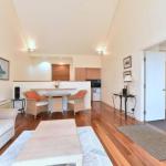Villa Spa Executive 1br Champagne Resort Condo Located Within Cypress Lakes Resort (nothing Is More Central) - Darwin Holiday 0