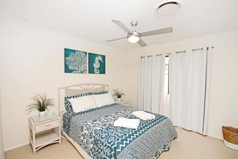 22 Sorrento Avenue Coolum Beach Linen Supplied PET FRIENDLY 500 BOND - Darwin Holiday 2