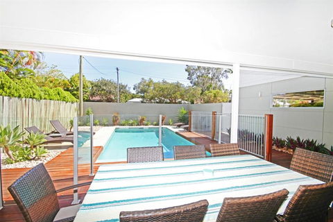 22 Sorrento Avenue Coolum Beach Linen Supplied PET FRIENDLY 500 BOND - Darwin Holiday 6