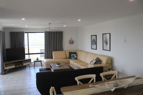 Hi Surf Unit 3 92 Head St. Forster - Darwin Holiday 6