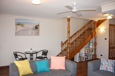 Birchgrove Terrace Unit 6 - Darwin Holiday 1