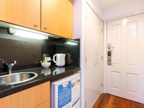 Villa Spa Executive 1br Burgundy Resort Condo Located Within Cypress Lakes Resort (nothing Is More Central) - Darwin Holiday 1