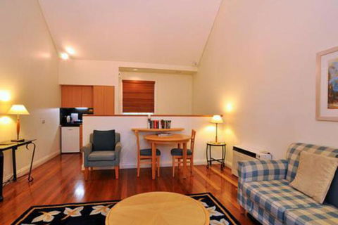 Villa Merlot Located Within Cypress Lakes - Darwin Holiday 4