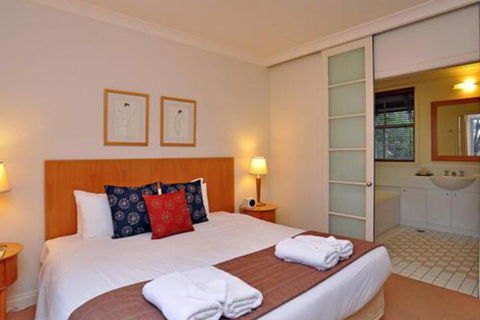 Villa Merlot Located Within Cypress Lakes - Darwin Holiday 6