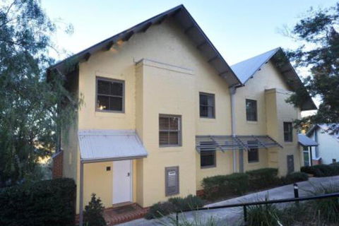 Villa 3br Vista Resort Condo Located Within Cypress Lakes Resort (nothing Is More Central) - Darwin Holiday 3