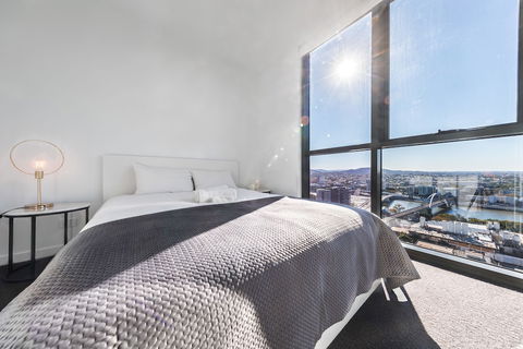 Lucid - Darwin Holiday 4