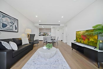 Ultra Modern Luxurious Home In Tranquil Sydney - Darwin Holiday 0