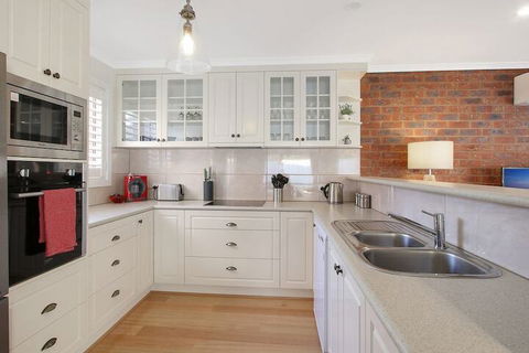 Abbey Rose - Bright, VIC - Darwin Holiday 4