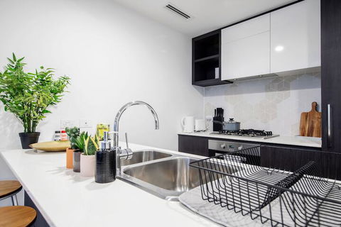 Arthouse 1144 - Darwin Holiday 3