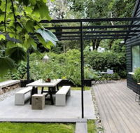 Morton Brae Luxury Cottage Sassafras - Darwin Holiday