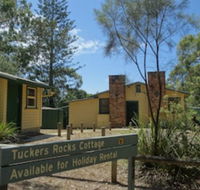 Tuckers Rocks Cottage - Darwin Holiday