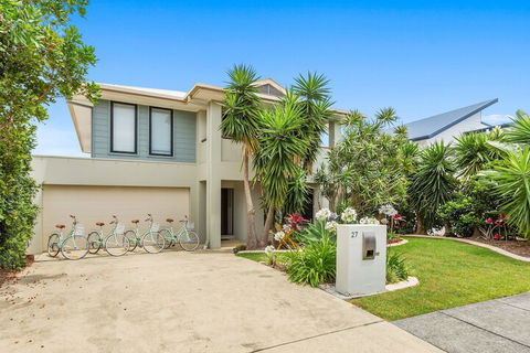 The Doggy Beach House At Salt - Darwin Holiday 2