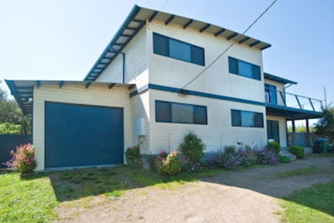 Via Nuova - Darwin Holiday 1