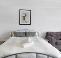 Snowy Studio - Darwin Holiday