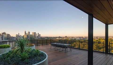 Saint Domain - Darwin Holiday 6