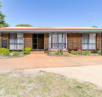 Lowes on the Lakes - Darwin Holiday