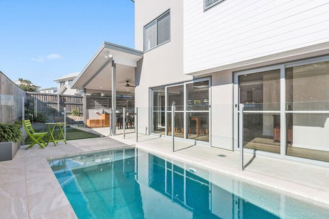 Pebbles At Casuarina Beach - Darwin Holiday 1