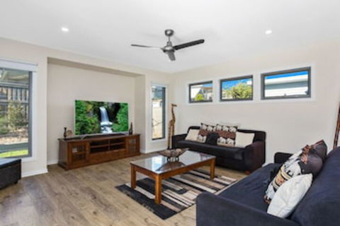 Pebbles At Casuarina Beach - Darwin Holiday 0