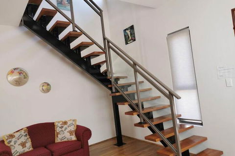 Serviced Waterfront Whole Villa - Darwin Holiday 4