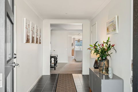 The Grampian Phillip Island - Darwin Holiday 1