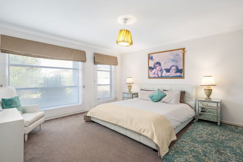 The Grampian Phillip Island - Darwin Holiday 7