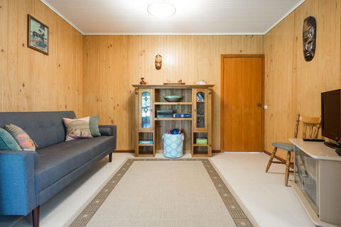 Loquat Hill - Darwin Holiday 6