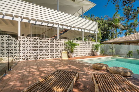 Castaway On Tallows - Darwin Holiday 5