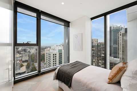 Ultra Modern Brand New CBD View - Darwin Holiday 3