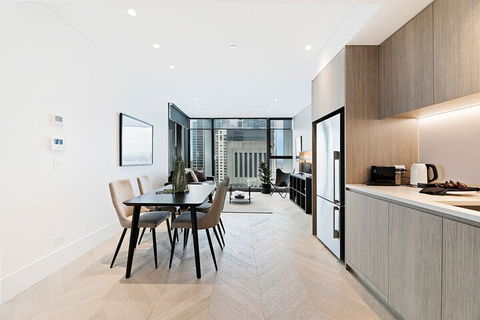 Brand New Ultra Modern CBD View - Darwin Holiday 6