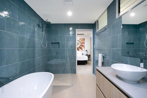 Belle Escapes - Absolute Beachfront Apartment In Alamanda Resort 21 - Darwin Holiday 6