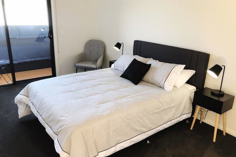 Mountain Mist Retreat 5 Bedroom - Darwin Holiday 2