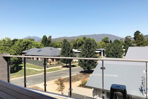 Mountain Mist Retreat 5 Bedroom - Darwin Holiday 7