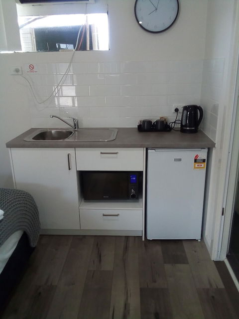 Appin Village Motel - Darwin Holiday 5