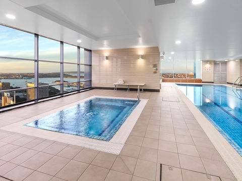 Meriton Suites World Tower, Sydney - Darwin Holiday 1