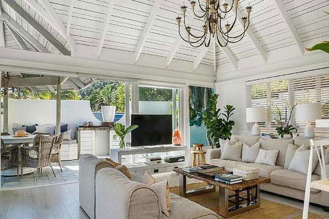 Your Luxury Escape - The White House - Darwin Holiday 5