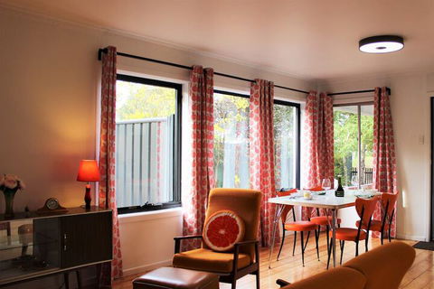 Trathen On Granville - Darwin Holiday 3