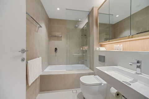 New Luxury Apartment Walking To Shops & Cinema - Darwin Holiday 1