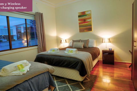 Wollongong Train Station Holiday House - Darwin Holiday 6