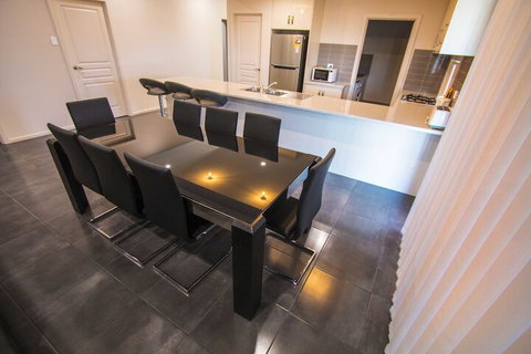 Serene Shores - Darwin Holiday 6