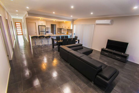 Serene Shores - Darwin Holiday 5