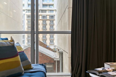 Kristina, 1BDR Melbourne Apartment - Darwin Holiday 3