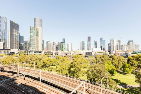 Leila, 1BDR Melbourne Apartment - Darwin Holiday 4