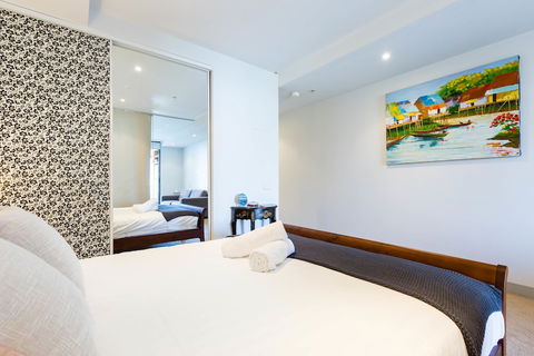 Leila, 1BDR Melbourne Apartment - Darwin Holiday 1