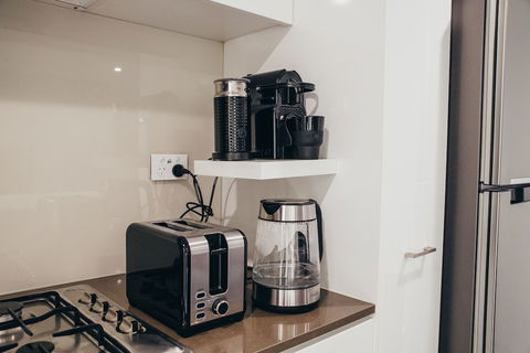 Rubi, 1BDR Melbourne Apartment - Darwin Holiday 5