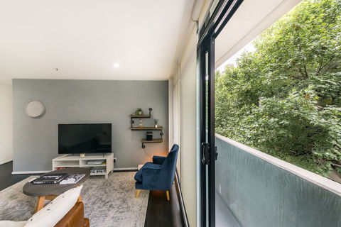 Rubi, 1BDR Melbourne Apartment - Darwin Holiday 0