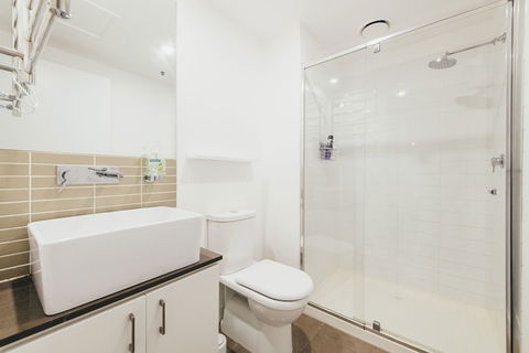 Rubi, 1BDR Melbourne Apartment - Darwin Holiday 2